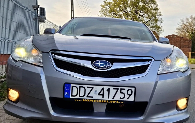 Subaru Legacy cena 23400 przebieg: 208000, rok produkcji 2012 z Bielawa małe 301